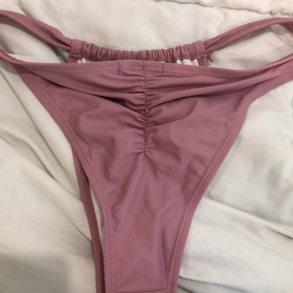 New nasty gal bikini set - Picture 4 of 5